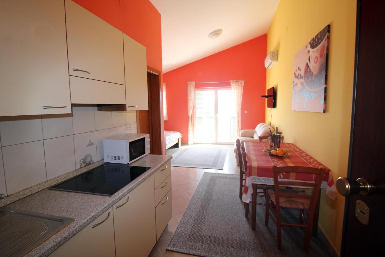 Studio Apartment Aniko Premantura Dış mekan fotoğraf